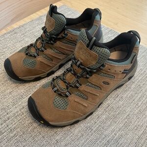 KEEN Headout Women’s Size 10.5 Waterproof Hiking Boot